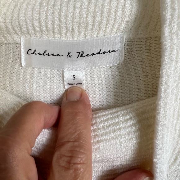 LIKE NEW Chelsea & Theodore size small cream colored cowl neck sweater. - Picture 3 of 5